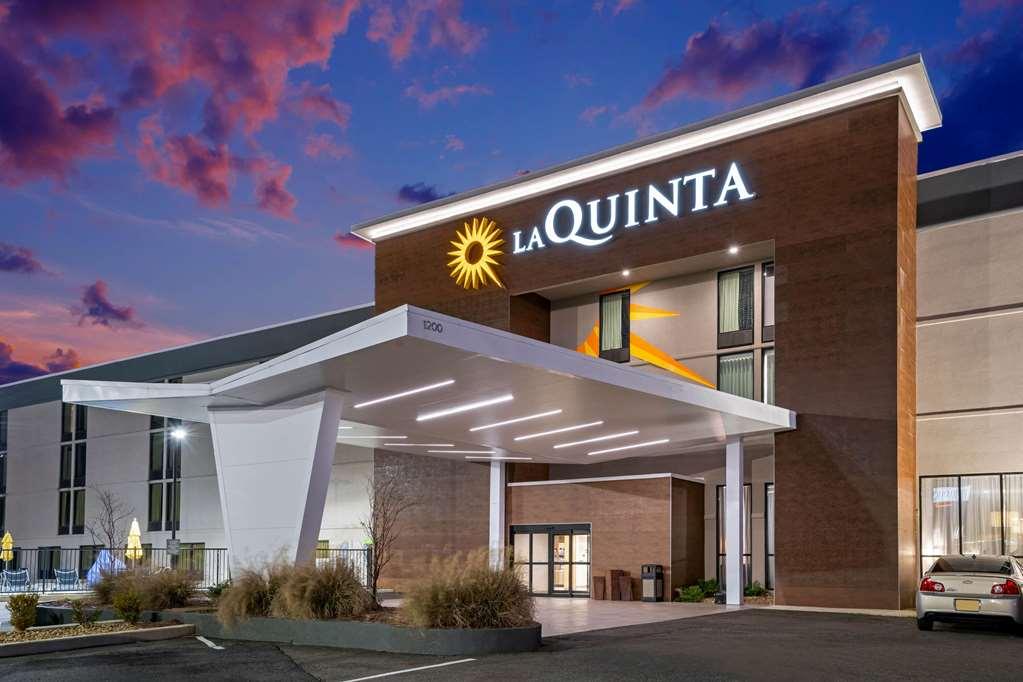 La Quinta By Wyndham Columbus Ms Exterior foto