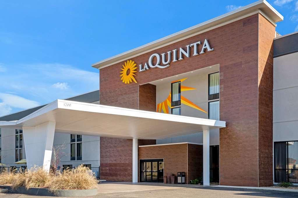La Quinta By Wyndham Columbus Ms Exterior foto