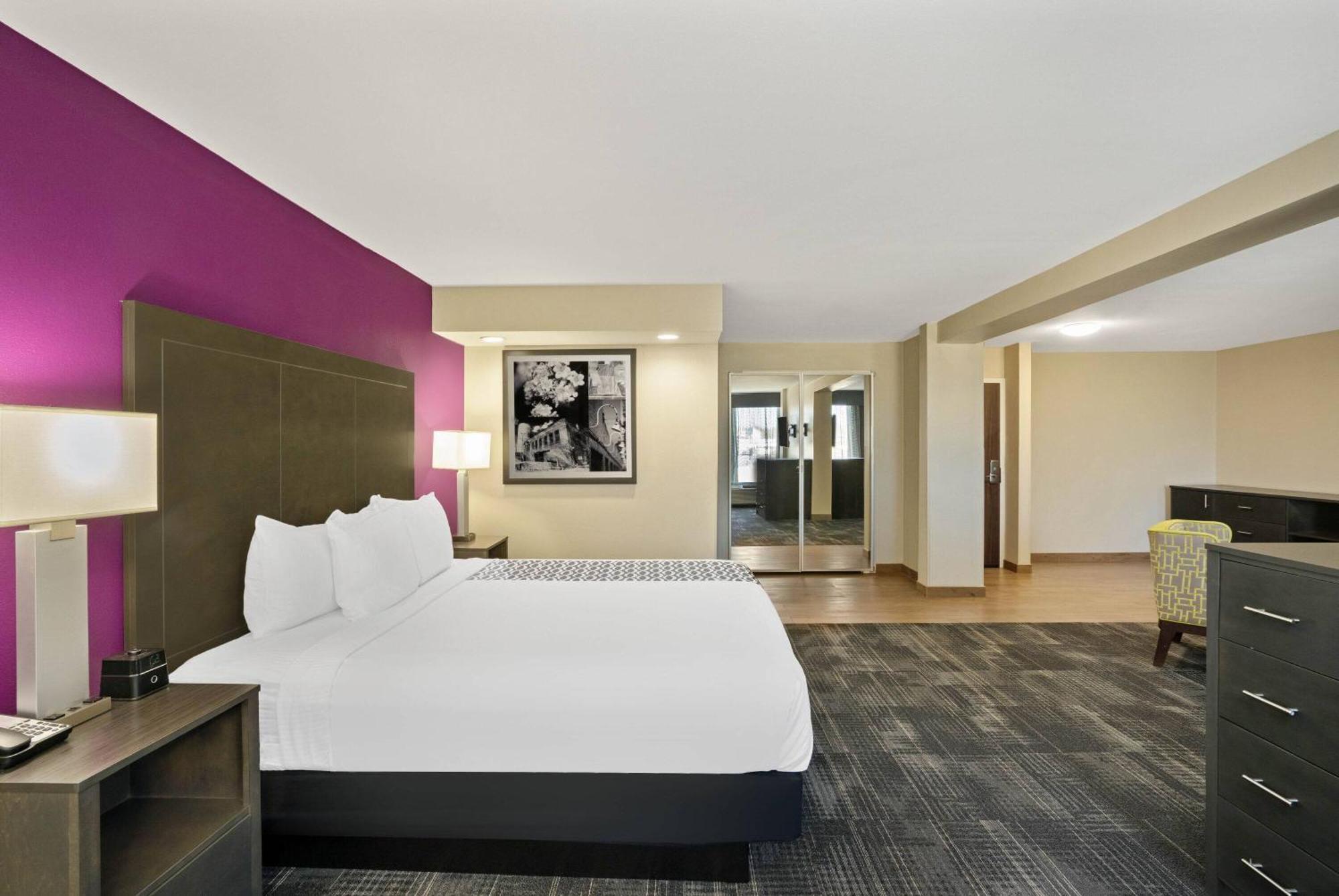 La Quinta By Wyndham Columbus Ms Exterior foto